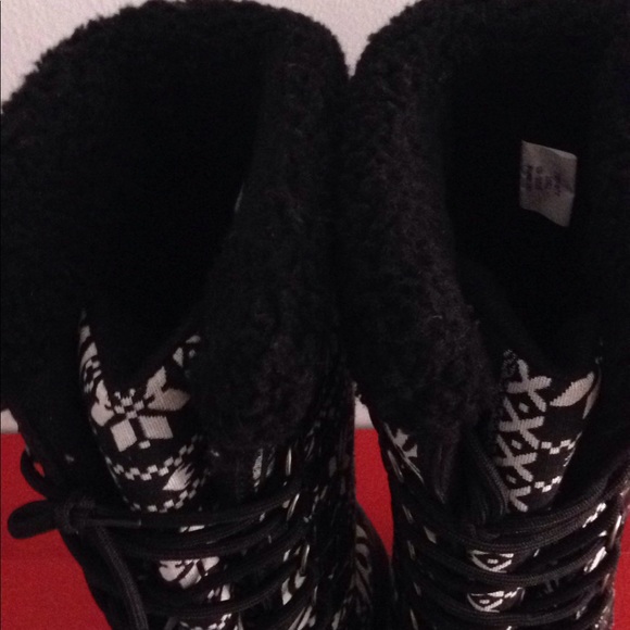 Women's winter boots Size9 no wet or tear NWT - Picture 8 of 8